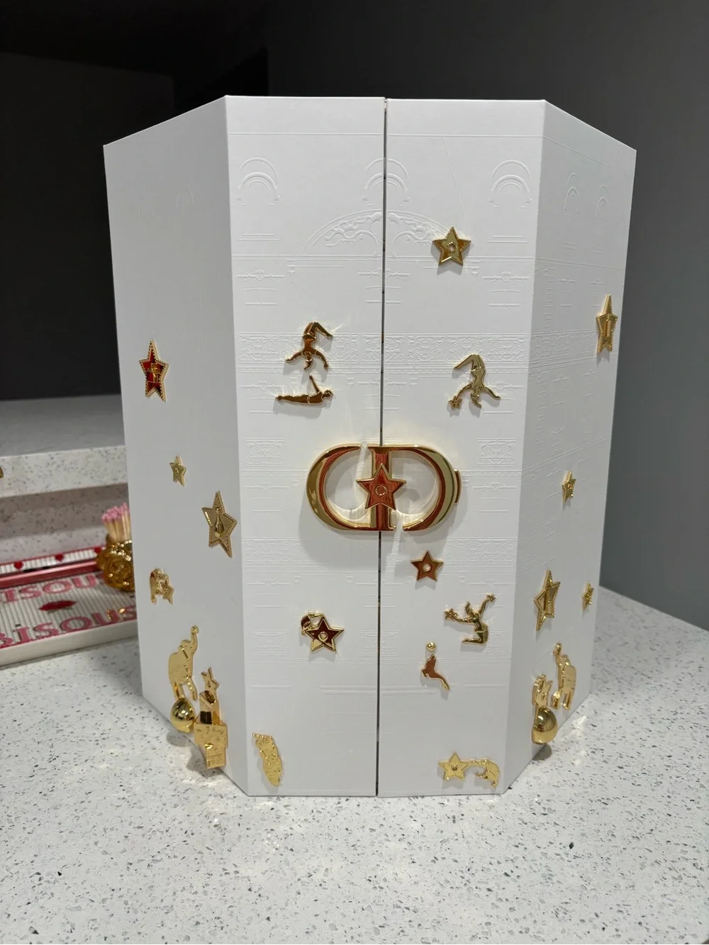 DIOR Le 30 Montaigne Advent Calendar 2025 Empty